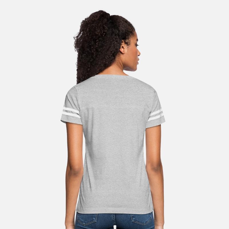 Alpha Moves in Silence – Lone Wolf Silhouette Desi
